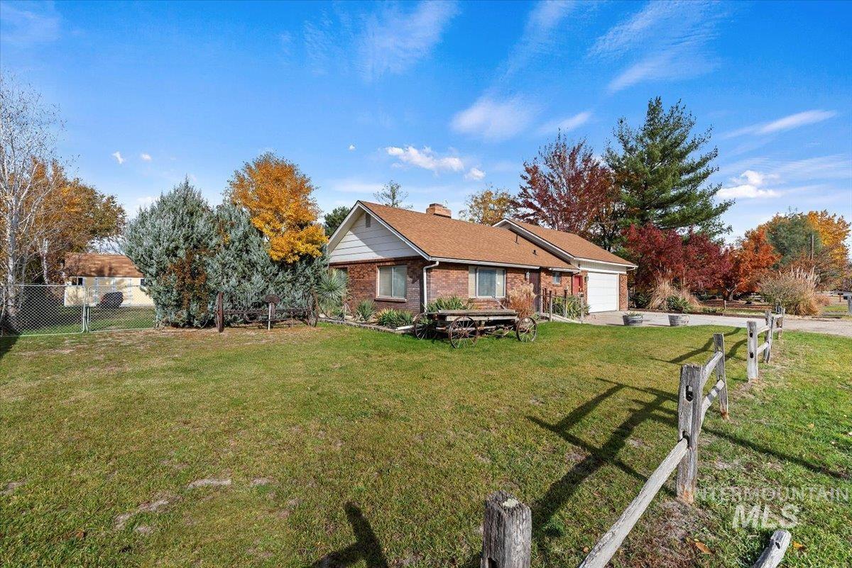 Boise, Idaho, 83714-8227, United States, 4 Bedrooms Bedrooms, ,Residential,For Sale,1989276