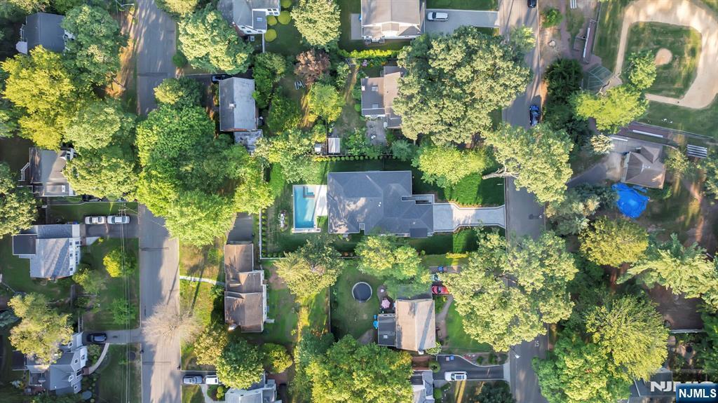 Tenafly, New Jersey, 07670, United States, 6 Bedrooms Bedrooms, ,6 BathroomsBathrooms,Residential,For Sale,1906714