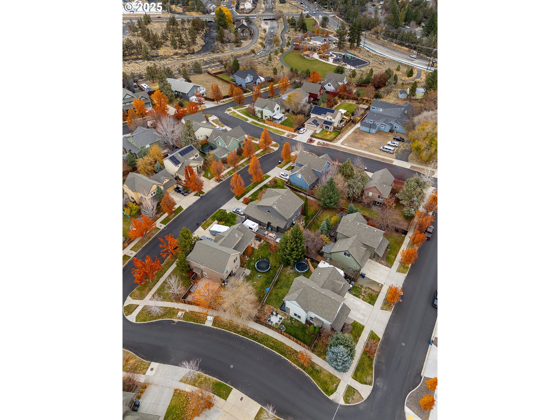 Bend, Oregon, 97701, United States, 3 Bedrooms Bedrooms, ,2 BathroomsBathrooms,Residential,For Sale,1993105