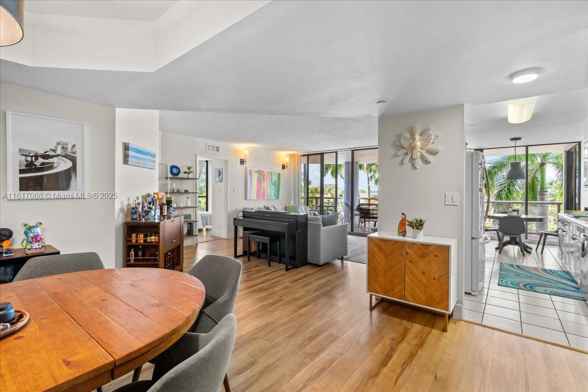 3598 Yacht Club Dr Unit 302, Aventura, Florida, 33180, United States, 3 Bedrooms Bedrooms, ,2 BathroomsBathrooms,Residential,For Sale,3598 Yacht Club Dr Unit 302,1622452