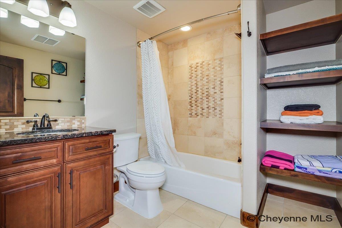 Cheyenne, Wyoming, 82009, United States, 5 Bedrooms Bedrooms, ,3 BathroomsBathrooms,Residential,For Sale,1989726