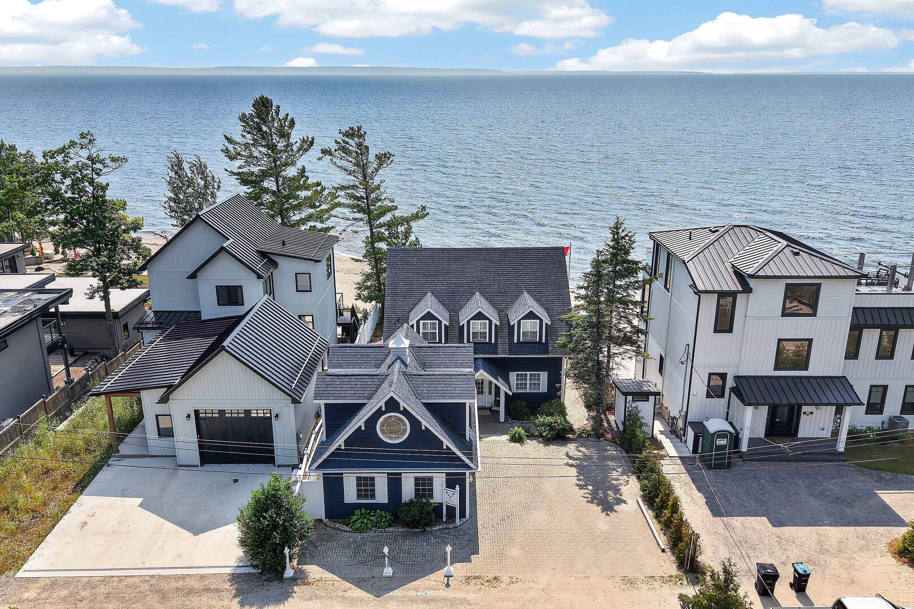  Refined Beachfront Living - 物件實景