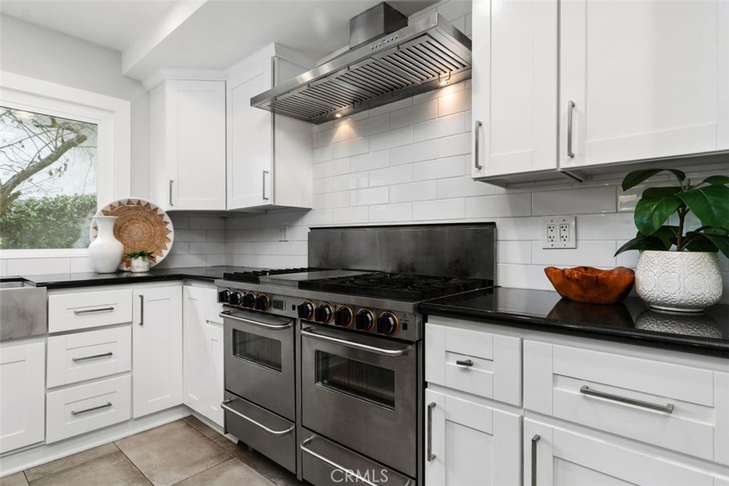 Lake Forest, California, 92630, United States, 6 Bedrooms Bedrooms, ,4 BathroomsBathrooms,Residential,For Sale,1991080