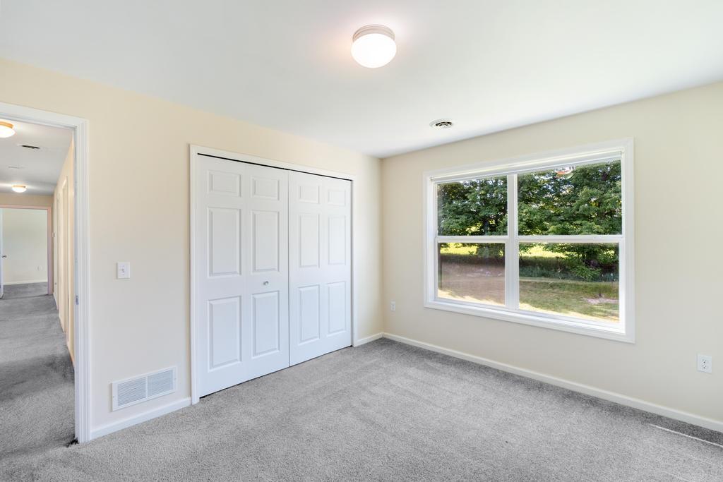 Charlevoix, Michigan, 49720, United States, 5 Bedrooms Bedrooms, ,3 BathroomsBathrooms,Residential,For Sale,1917973