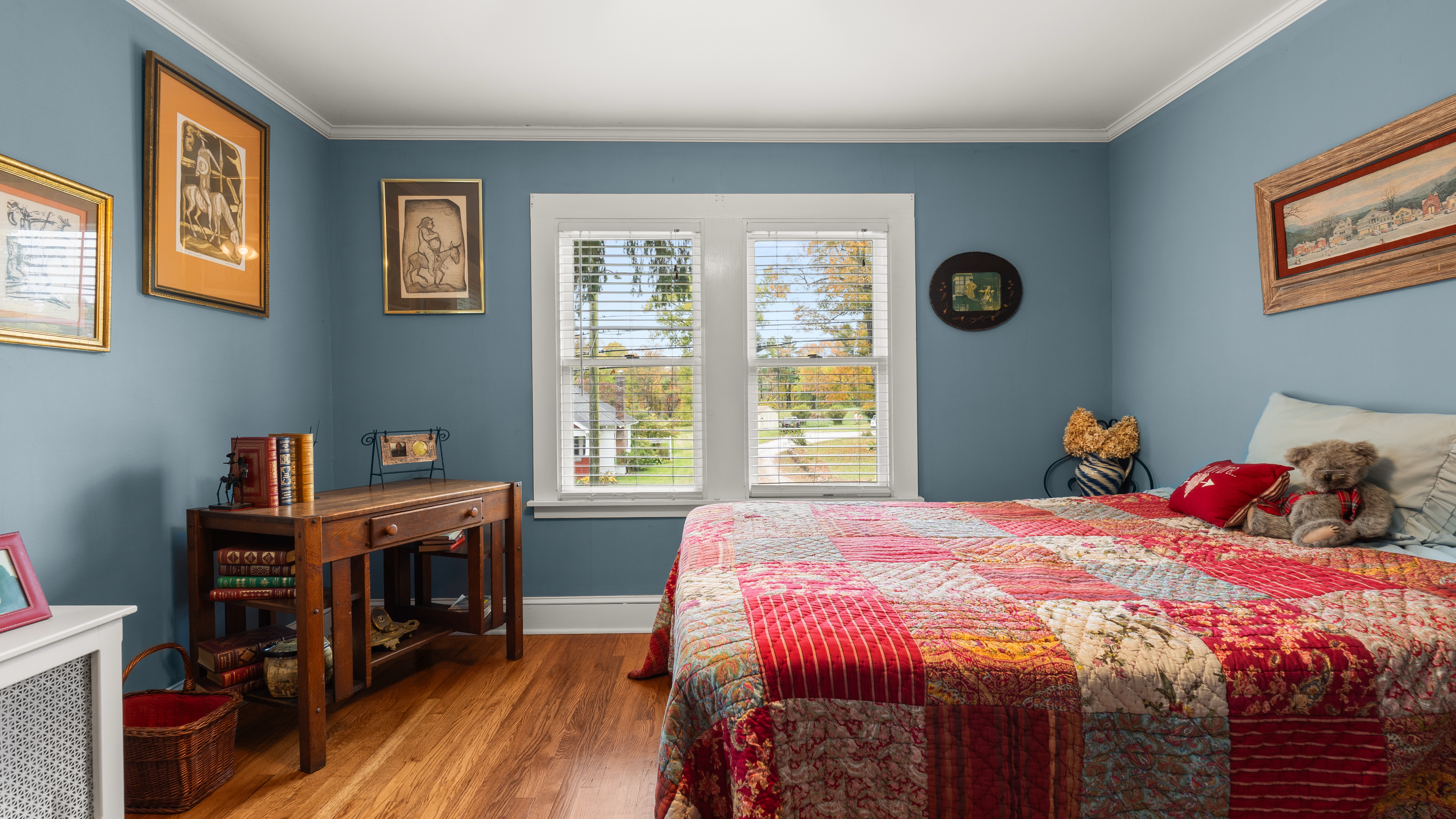  Charming Dutch Colonial in Lovely Lee Location - 物件實景
