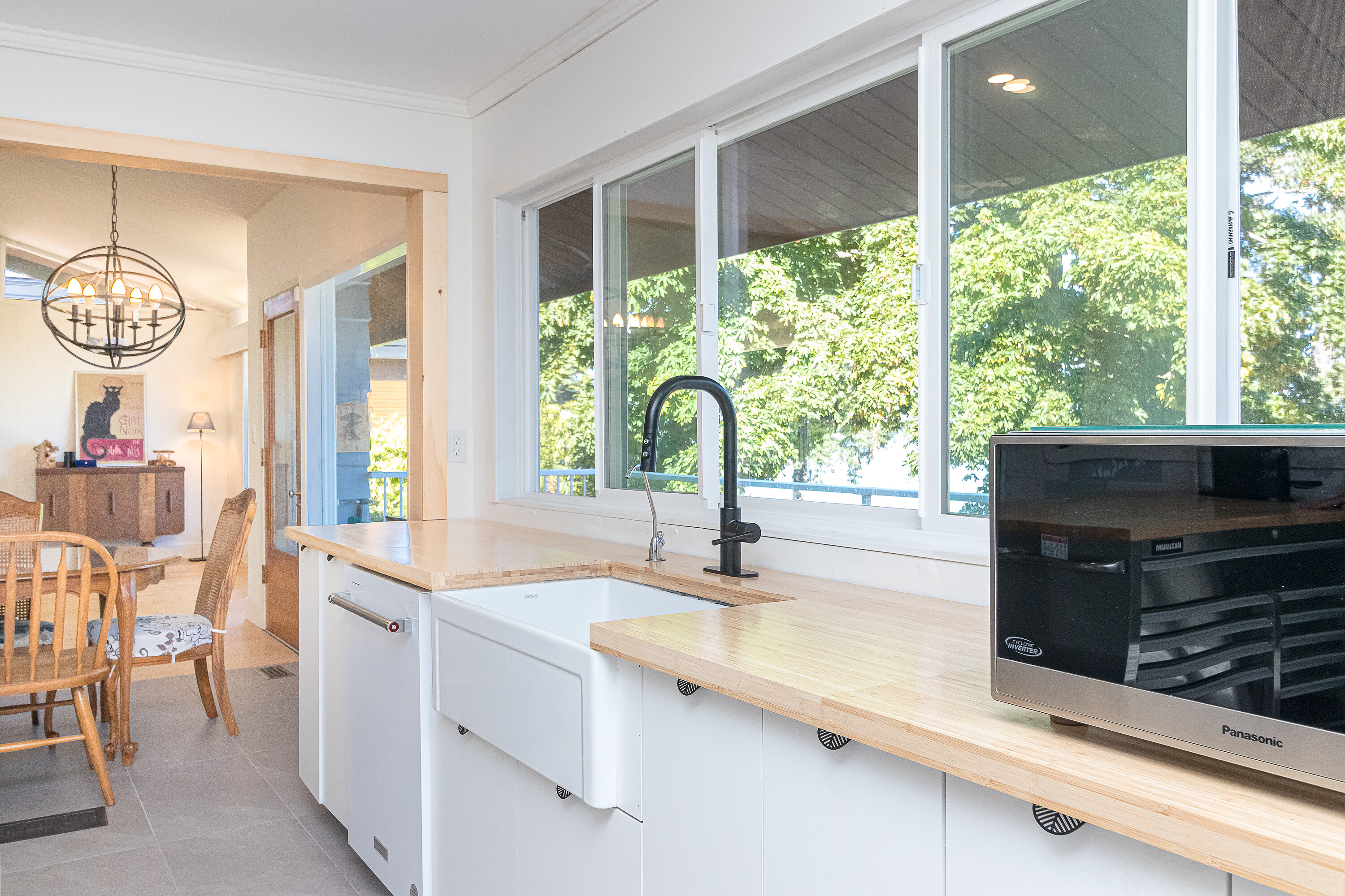  Prime Waterfront Home - 物件實景