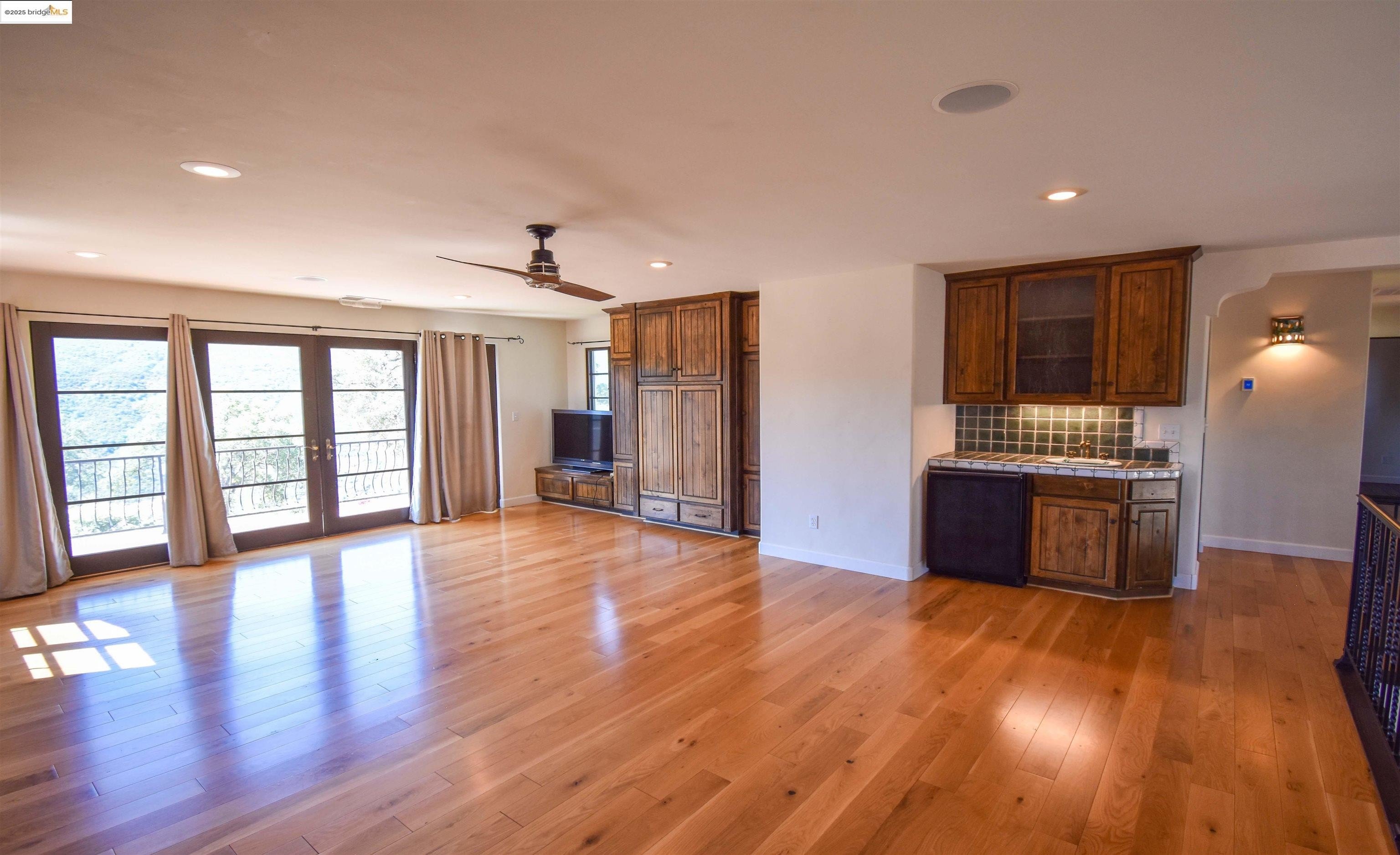 Sonora, California, 95370, United States, 4 Bedrooms Bedrooms, ,4 BathroomsBathrooms,Residential,For Sale,1846980