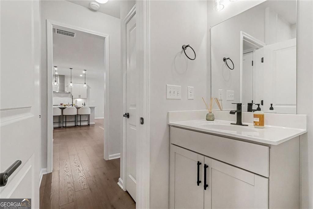 Auburn, Georgia, 30011, United States, 5 Bedrooms Bedrooms, ,4 BathroomsBathrooms,Residential,For Sale,2006605