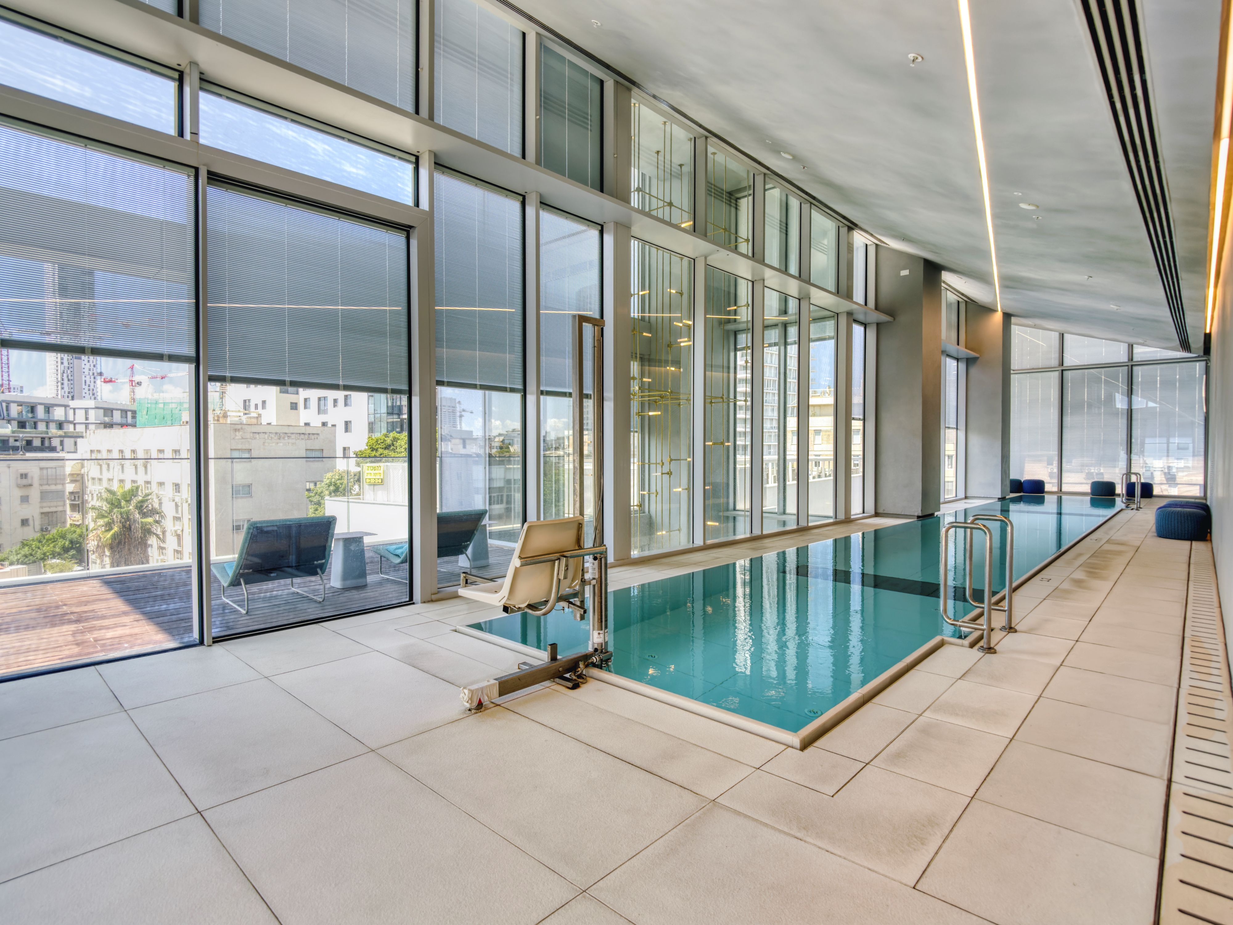  Designer Apartment with Panoramic Urban Views at Beit Lessin Tower - 物件實景