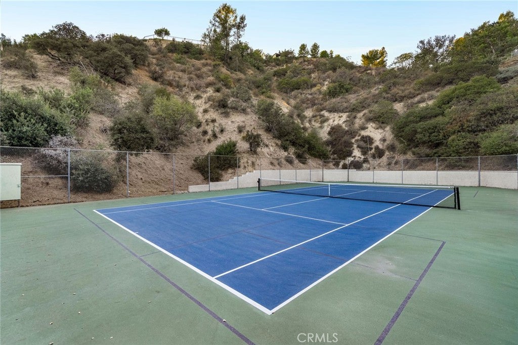 Glendale, California, 91206, United States, 2 Bedrooms Bedrooms, ,3 BathroomsBathrooms,Residential,For Sale,1941682