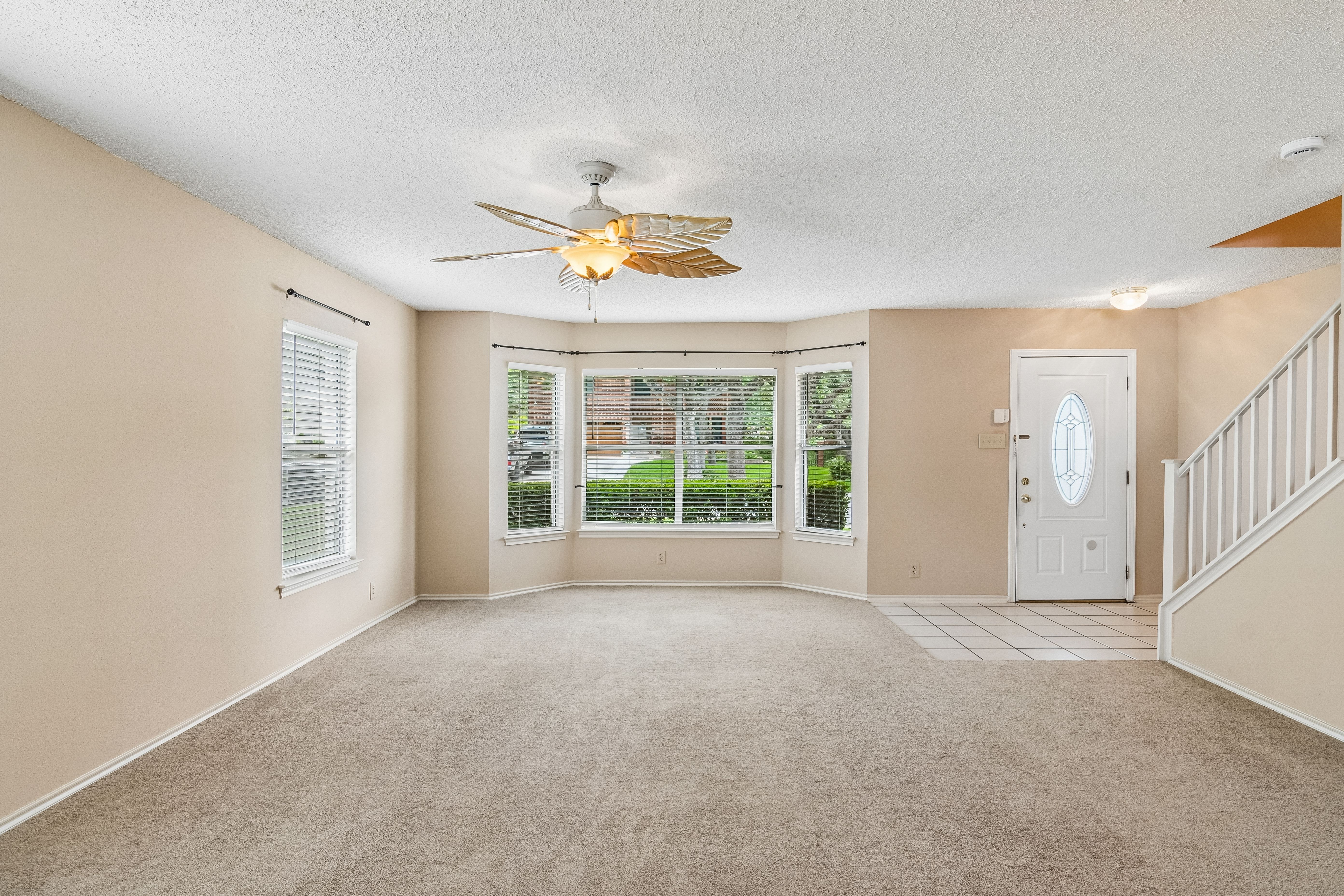  Stylish Two-Story in Huntington Place - 物件實景