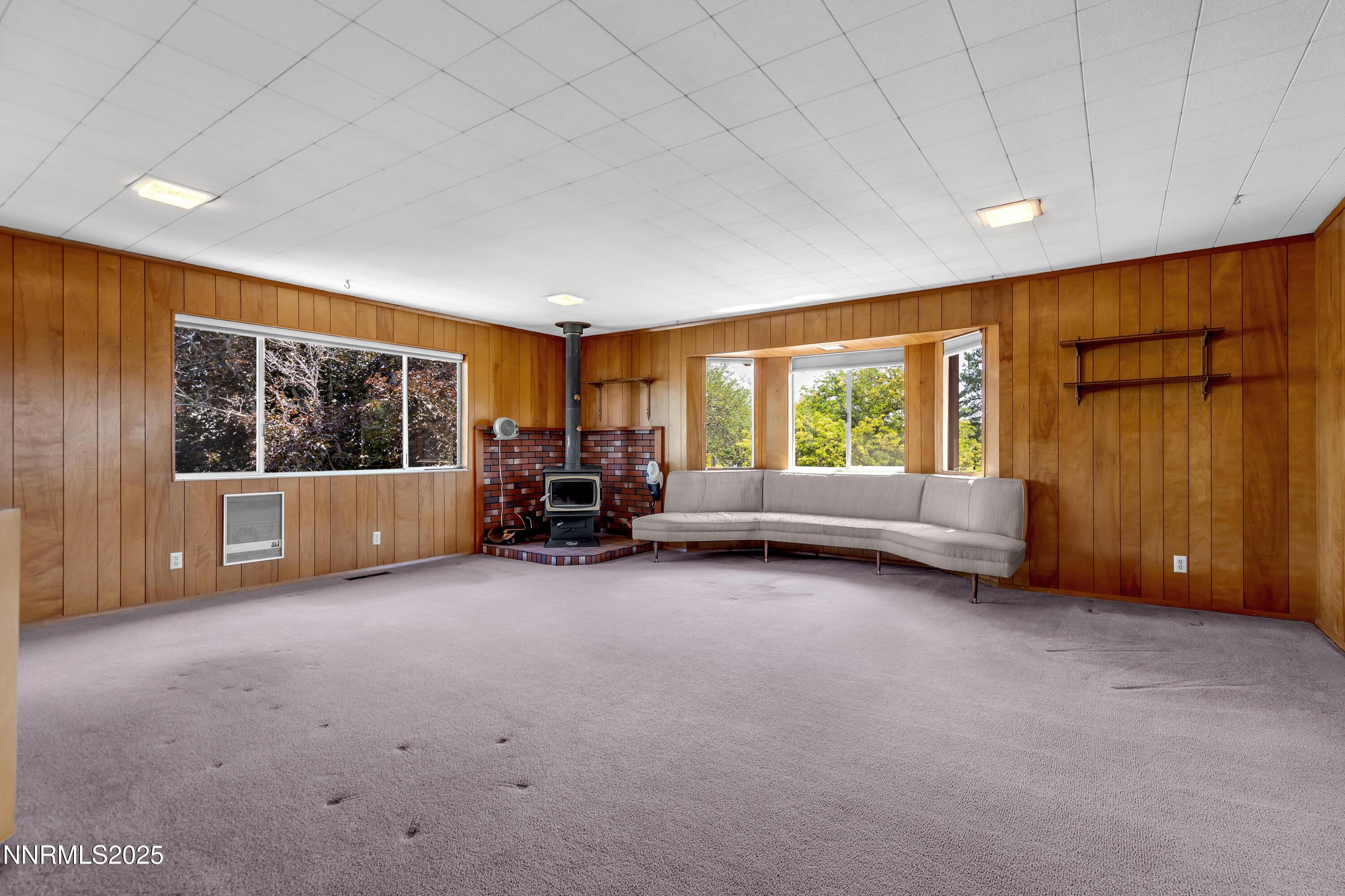 Reno, Nevada, 89503, United States, 4 Bedrooms Bedrooms, ,2 BathroomsBathrooms,Residential,For Sale,1849793