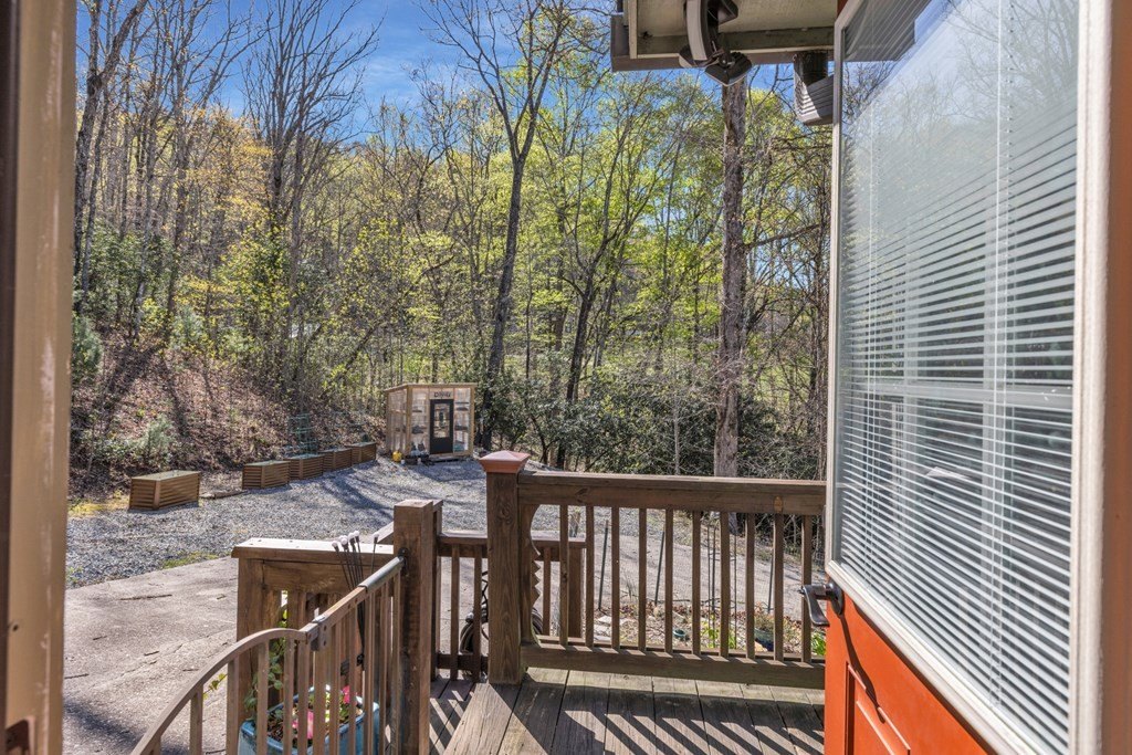 Hayesville, North Carolina, 28904, United States, 3 Bedrooms Bedrooms, ,3 BathroomsBathrooms,Residential,For Sale,1834730