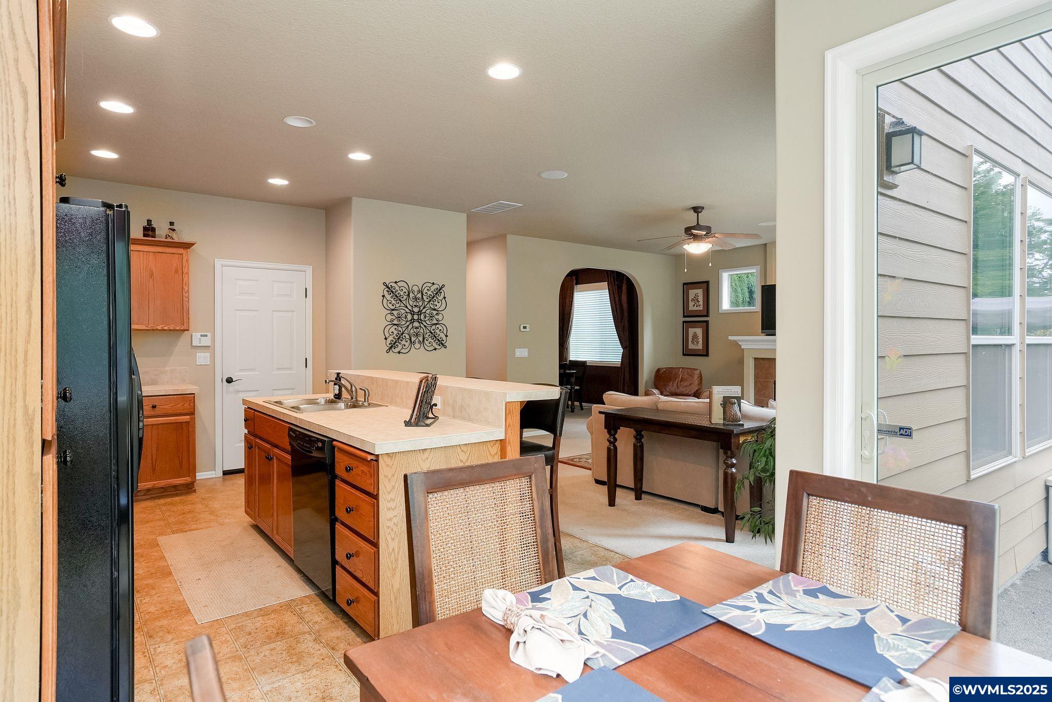 Albany, Oregon, 97321, United States, 4 Bedrooms Bedrooms, ,3 BathroomsBathrooms,Residential,For Sale,1961603