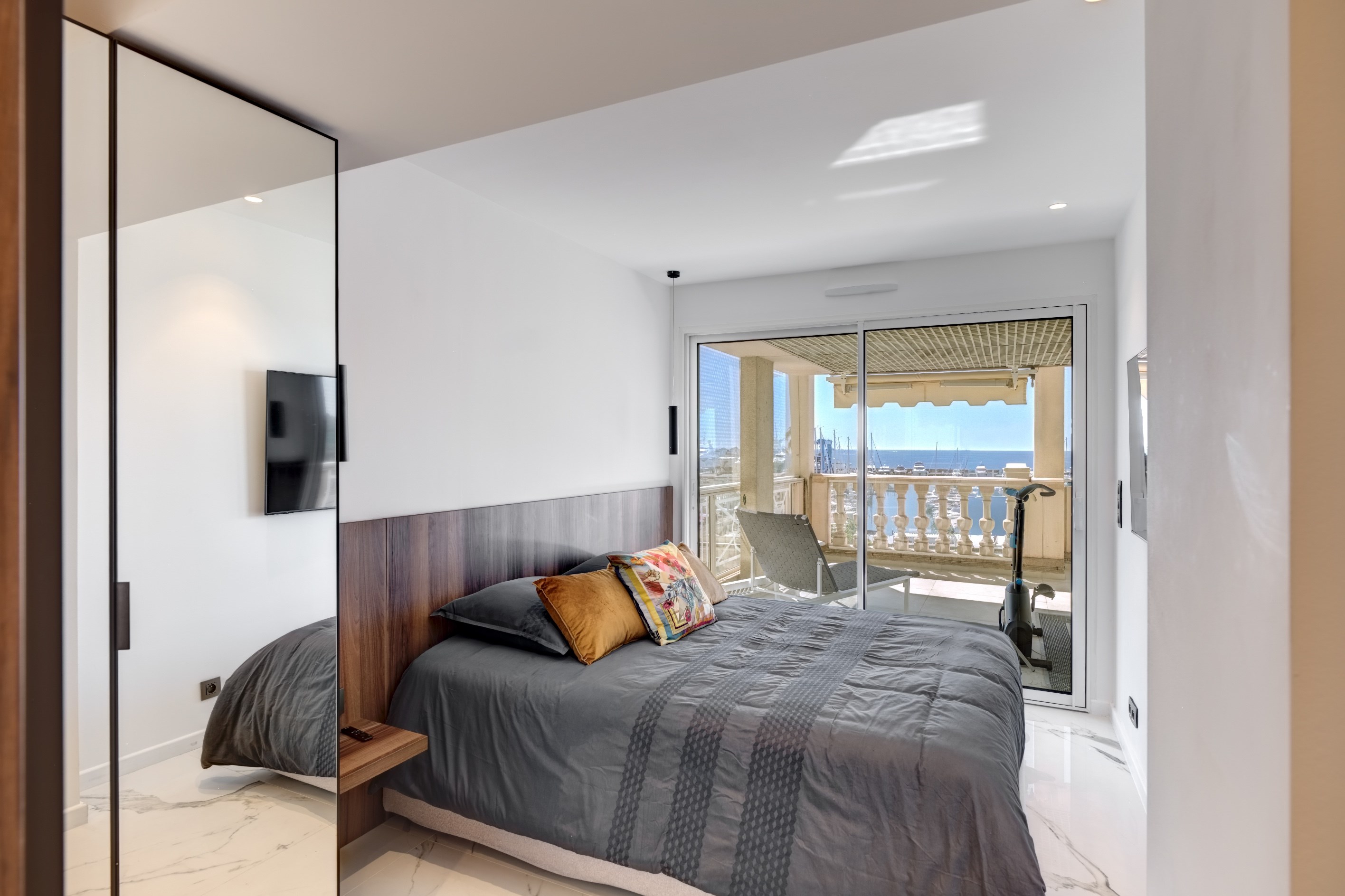  Golfe-Juan luxury apartment with panoramic sea views, private lift and rooftop … - 物件實景