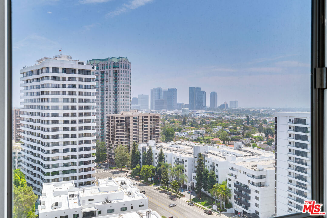 Los Angeles, California, 90024, United States, 2 Bedrooms Bedrooms, ,2 BathroomsBathrooms,Residential,For Sale,1891333