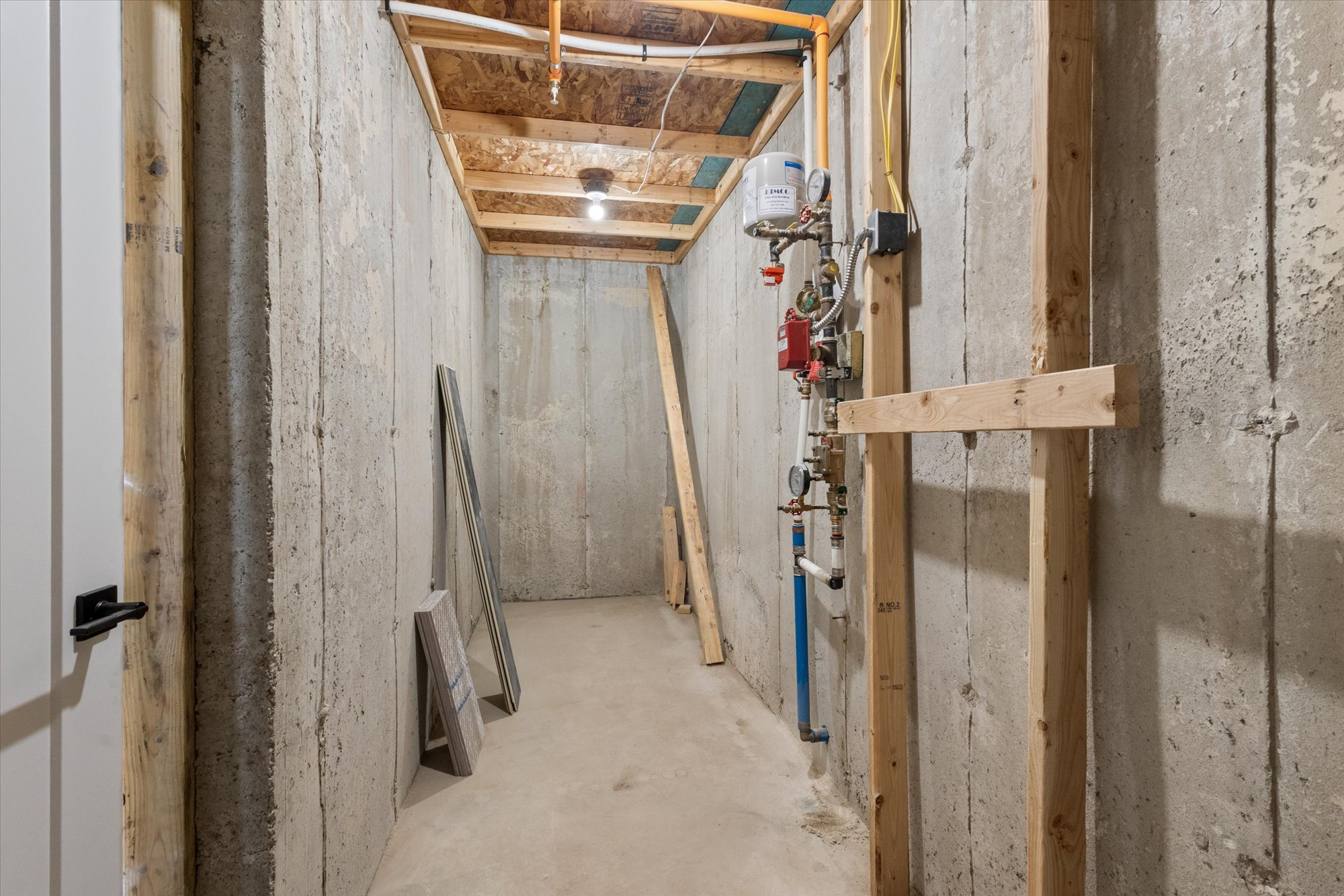 Heber, Utah, 84032, United States, 5 Bedrooms Bedrooms, ,3 BathroomsBathrooms,Residential,For Sale,1976197