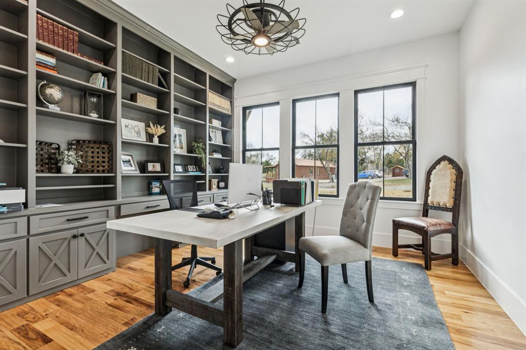 Celina, Texas, 75009, United States, 3 Bedrooms Bedrooms, ,4 BathroomsBathrooms,Residential,For Sale,1999614