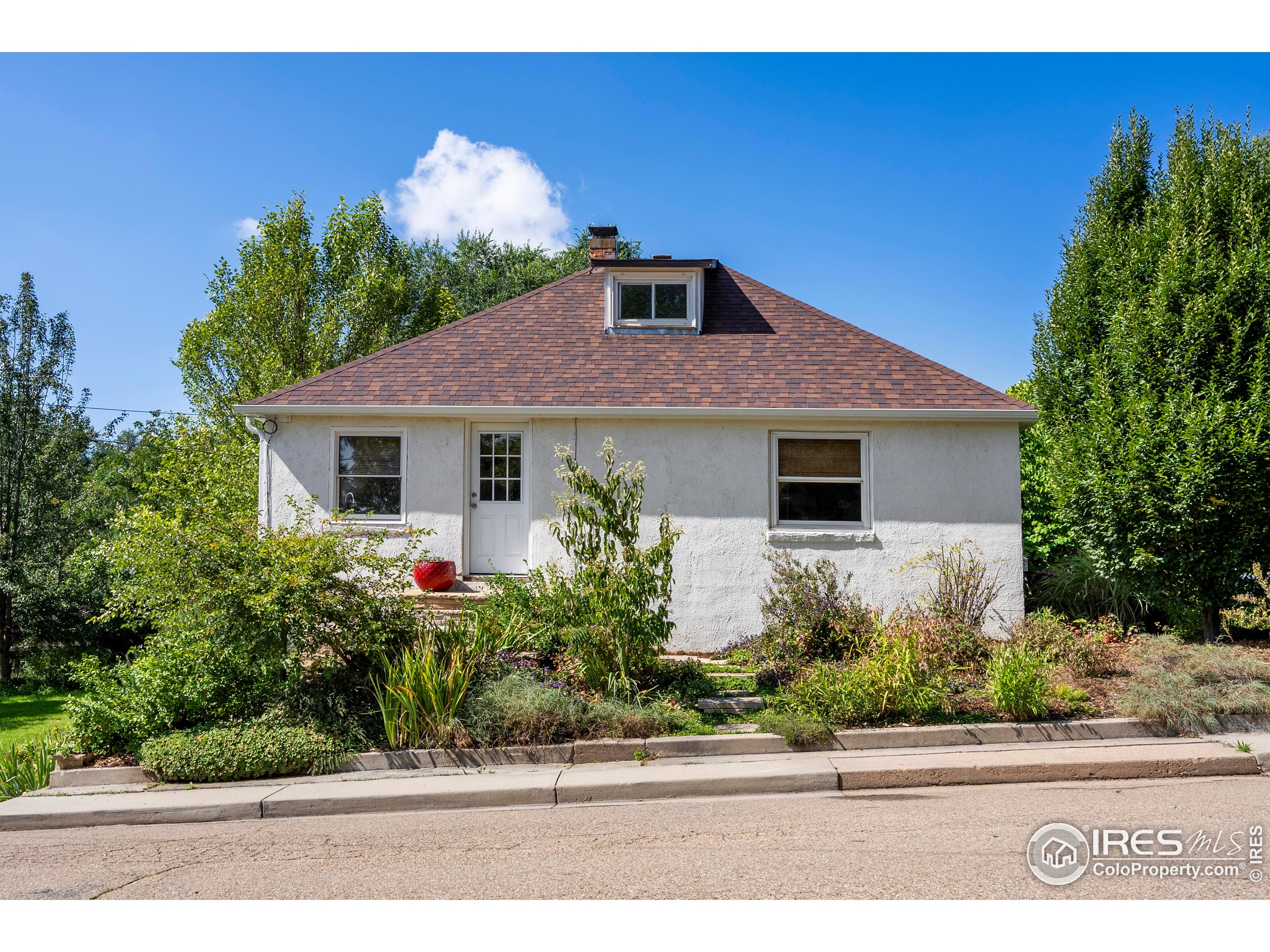 Longmont, Colorado, 80501, United States, 3 Bedrooms Bedrooms, ,1 BathroomBathrooms,Residential,For Sale,1985182