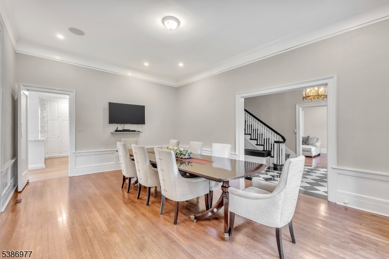 Montclair Twp., New Jersey, 07042, United States, 6 Bedrooms Bedrooms, ,6 BathroomsBathrooms,Residential,For Sale,1993497