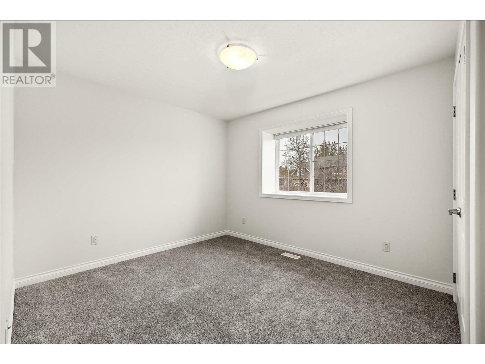 KELOWNA, British Columbia, V1W 4K9, CA, 4 Bedrooms Bedrooms, ,3 BathroomsBathrooms,Residential,For Sale,1865422