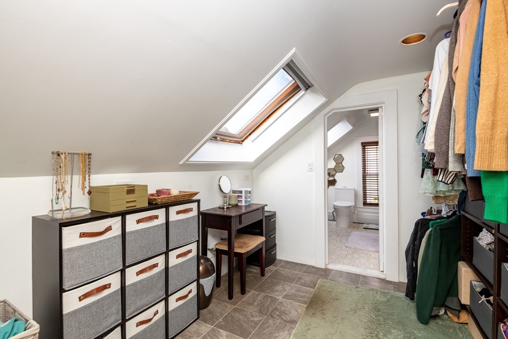 Salem, Massachusetts, 01970, United States, 3 Bedrooms Bedrooms, ,2 BathroomsBathrooms,Residential,For Sale,1990953