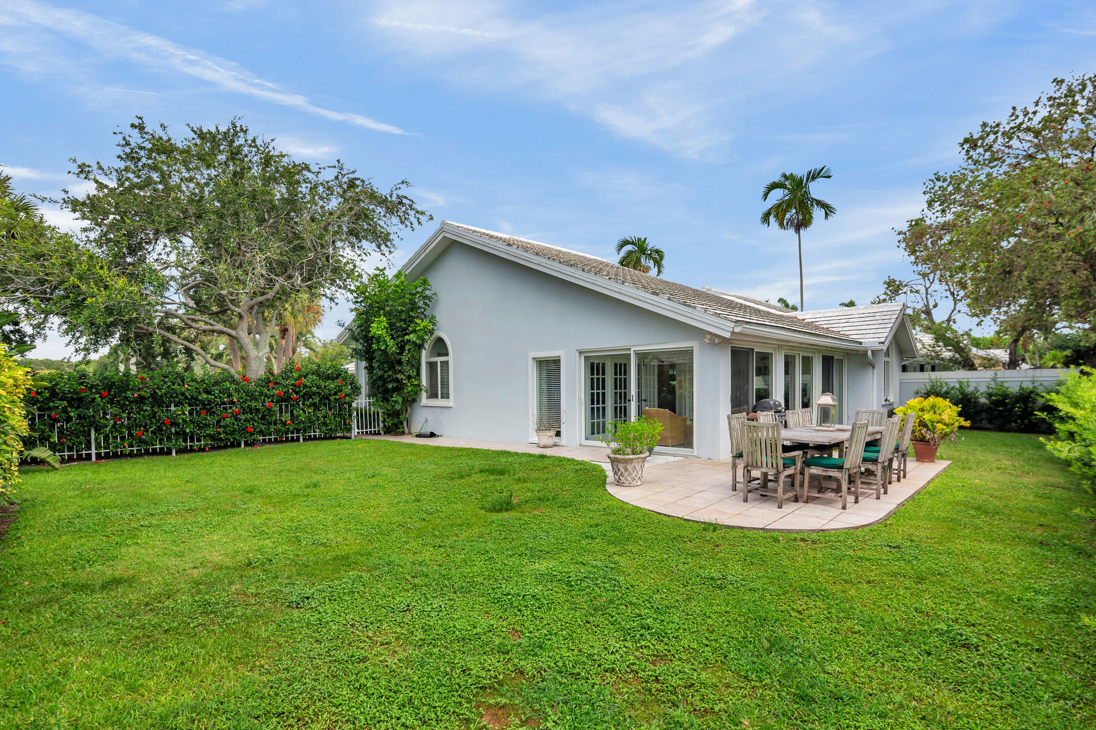  2402 Saratoga Bay Drive - 物件實景