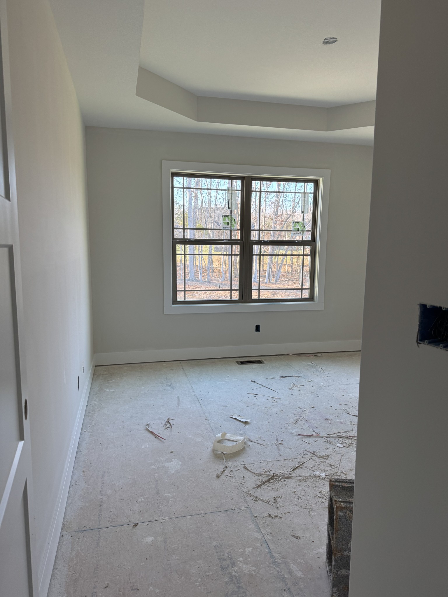 Clarksville, Tennessee, 37042, United States, 3 Bedrooms Bedrooms, ,4 BathroomsBathrooms,Residential,For Sale,2006024