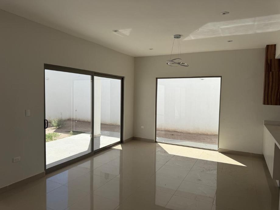 Villas del Renacimiento, Torreón, Coahuila de Zaragoza, 27420, Mexico, 3 Bedrooms Bedrooms, ,2 BathroomsBathrooms,Residential,For Sale,Villas del Renacimiento,1588559