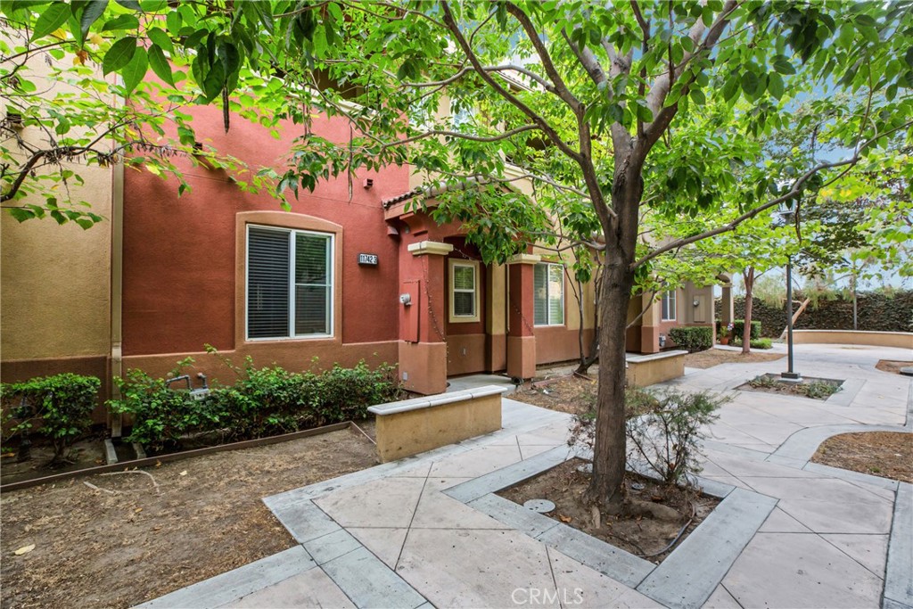 Lakewood, California, 90715, United States, 3 Bedrooms Bedrooms, ,4 BathroomsBathrooms,Residential,For Sale,1860565