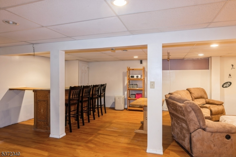 Mountainside Boro, New Jersey, 07092, United States, 5 Bedrooms Bedrooms, ,3 BathroomsBathrooms,Residential,For Sale,1901870