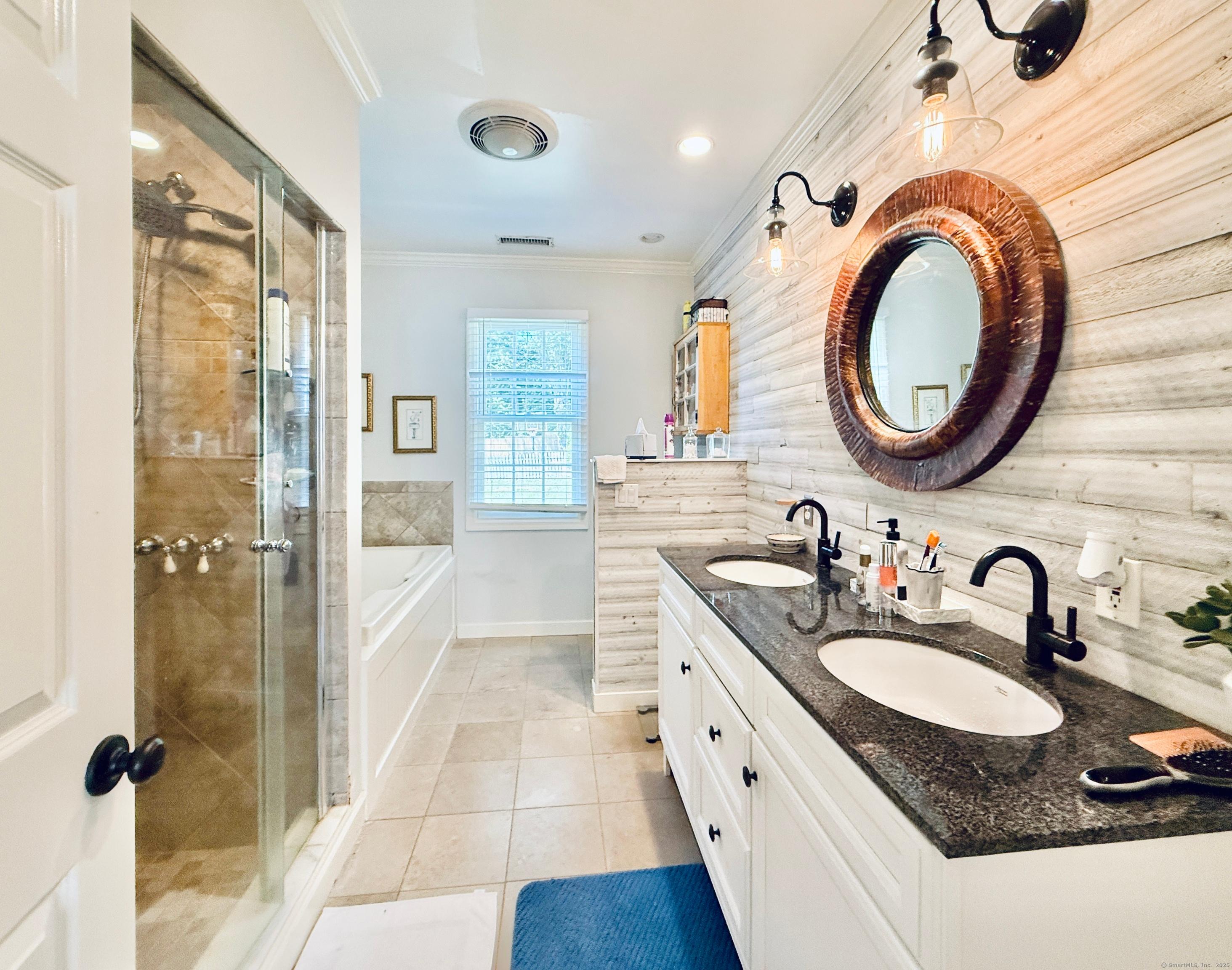 Darien, Connecticut, 06820, United States, 4 Bedrooms Bedrooms, ,3 BathroomsBathrooms,Residential,For Sale,1937000