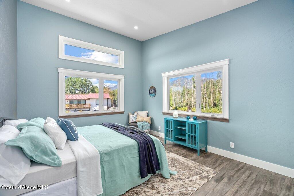 Sandpoint, Idaho, 83864, United States, 4 Bedrooms Bedrooms, ,3 BathroomsBathrooms,Residential,For Sale,1983378