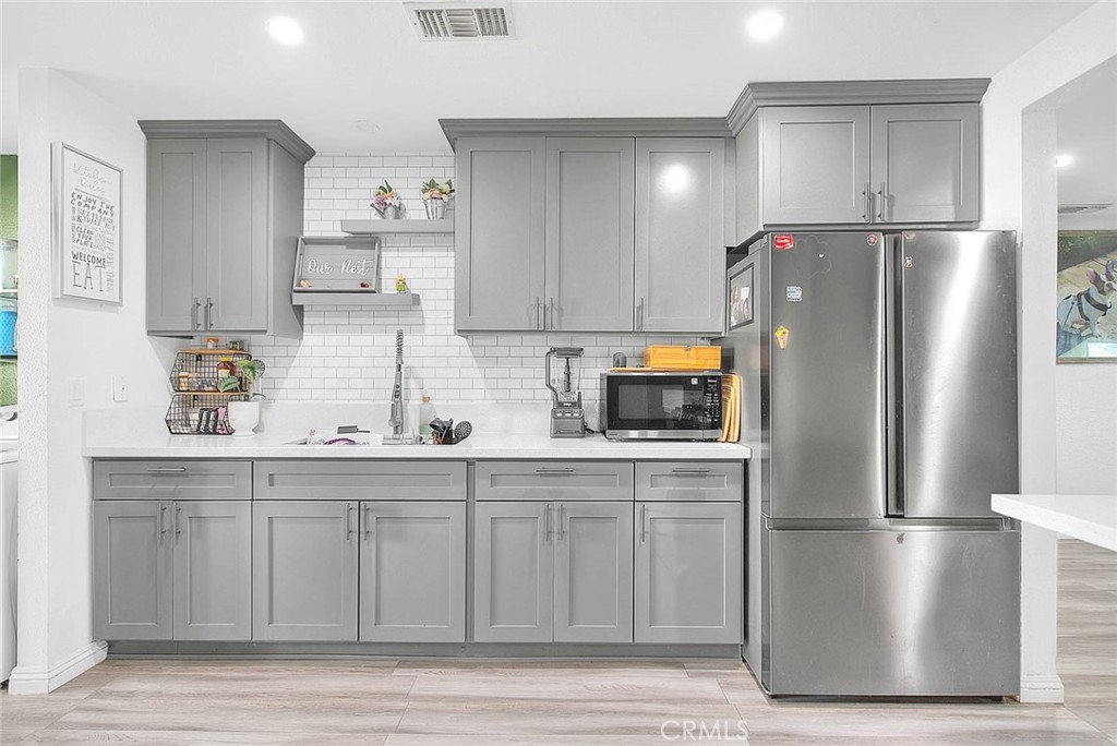 Jurupa Valley, California, 92509, United States, 4 Bedrooms Bedrooms, ,2 BathroomsBathrooms,Residential,For Sale,1998083