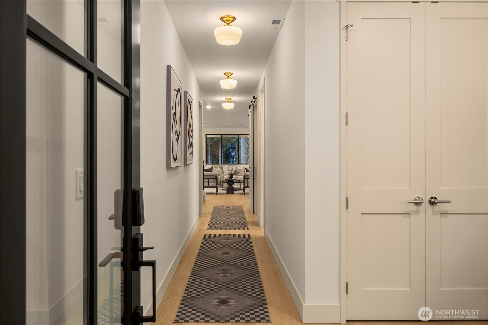 BELLEVUE, Washington, 98006, United States, 4 Bedrooms Bedrooms, ,3 BathroomsBathrooms,Residential,For Sale,1999724