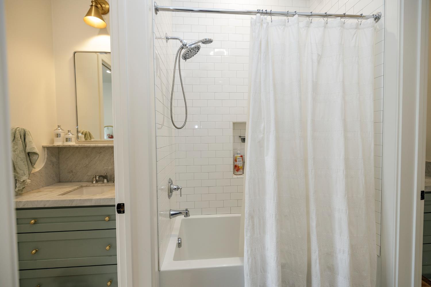 Turlock, California, 95382, United States, 5 Bedrooms Bedrooms, ,4 BathroomsBathrooms,Residential,For Sale,2002533