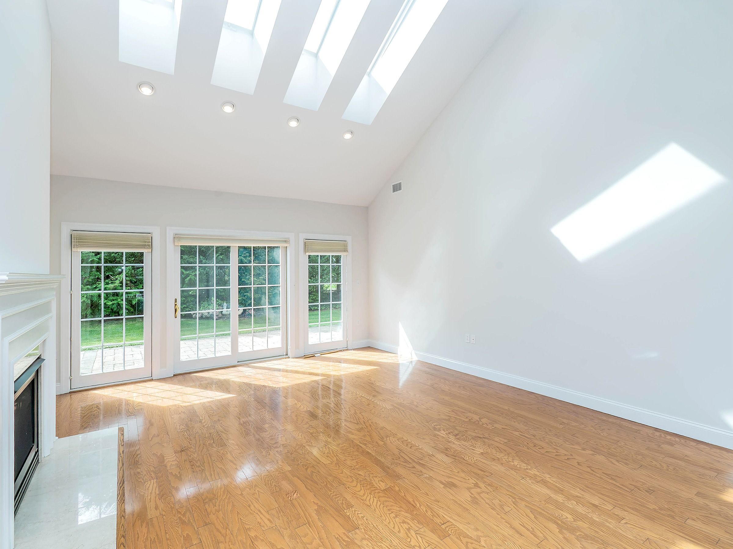  194 Pond View Drive, Port Washington, NY, 11050 - 物件實景