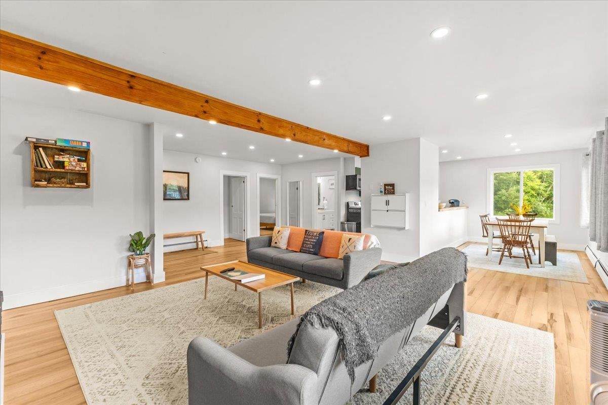 Stowe, Vermont, 05672, United States, 8 Bedrooms Bedrooms, ,5 BathroomsBathrooms,Residential,For Sale,1994933