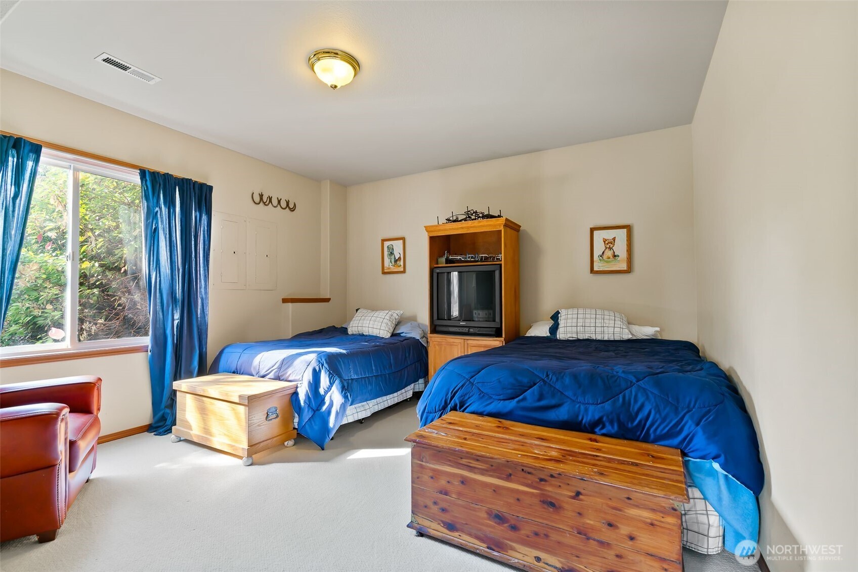 Ellensburg, Washington, 98926, United States, 4 Bedrooms Bedrooms, ,4 BathroomsBathrooms,Residential,For Sale,1983765