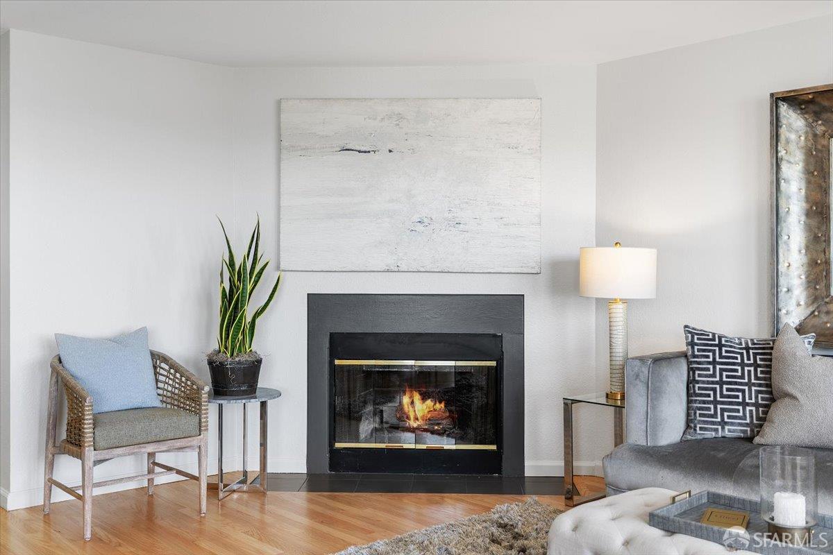 San Francisco, California, 94124, United States, 3 Bedrooms Bedrooms, ,2 BathroomsBathrooms,Residential,For Sale,2001801