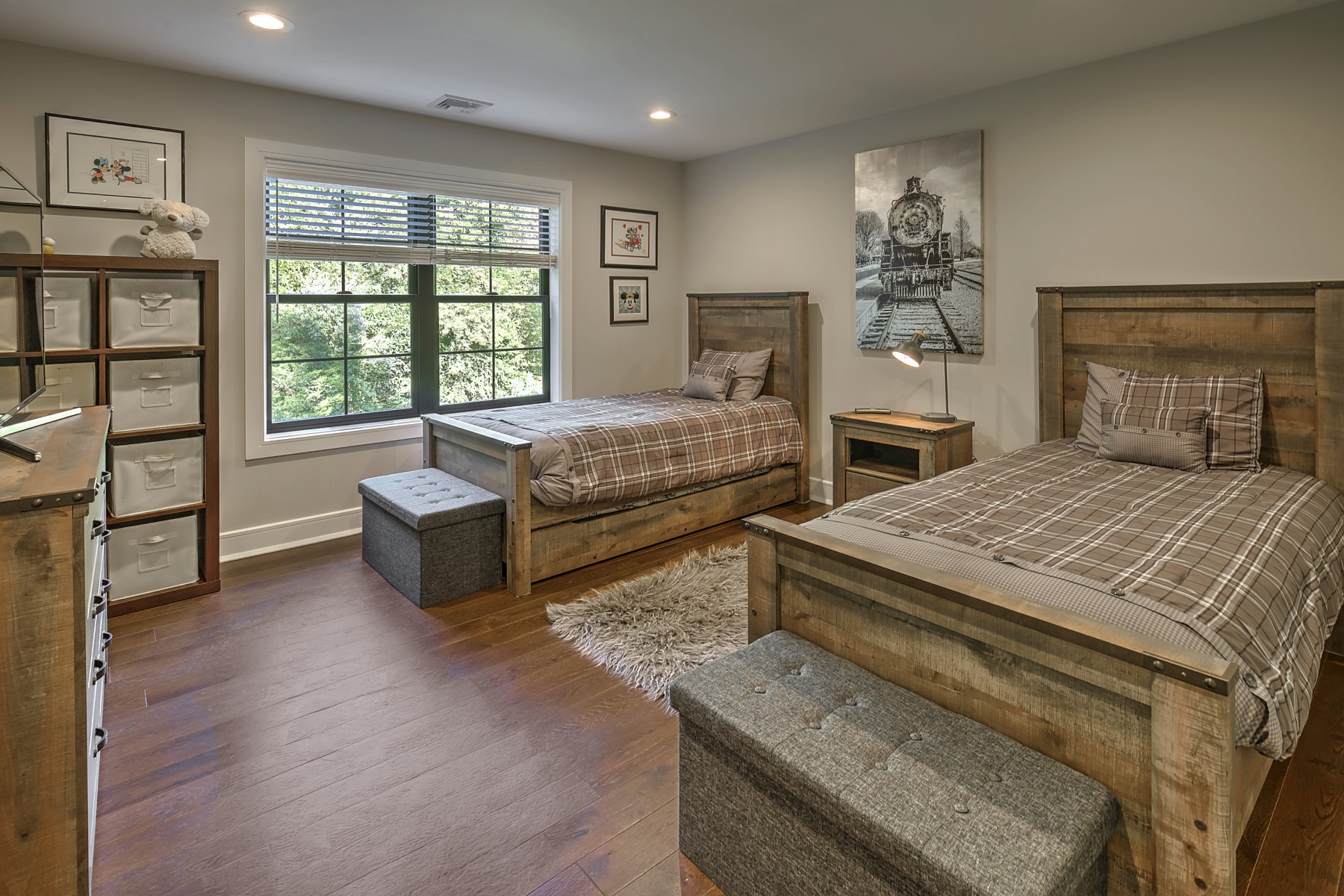  Custom Built Home Blends Classic Elegance with Modern Amenities - 物件實景