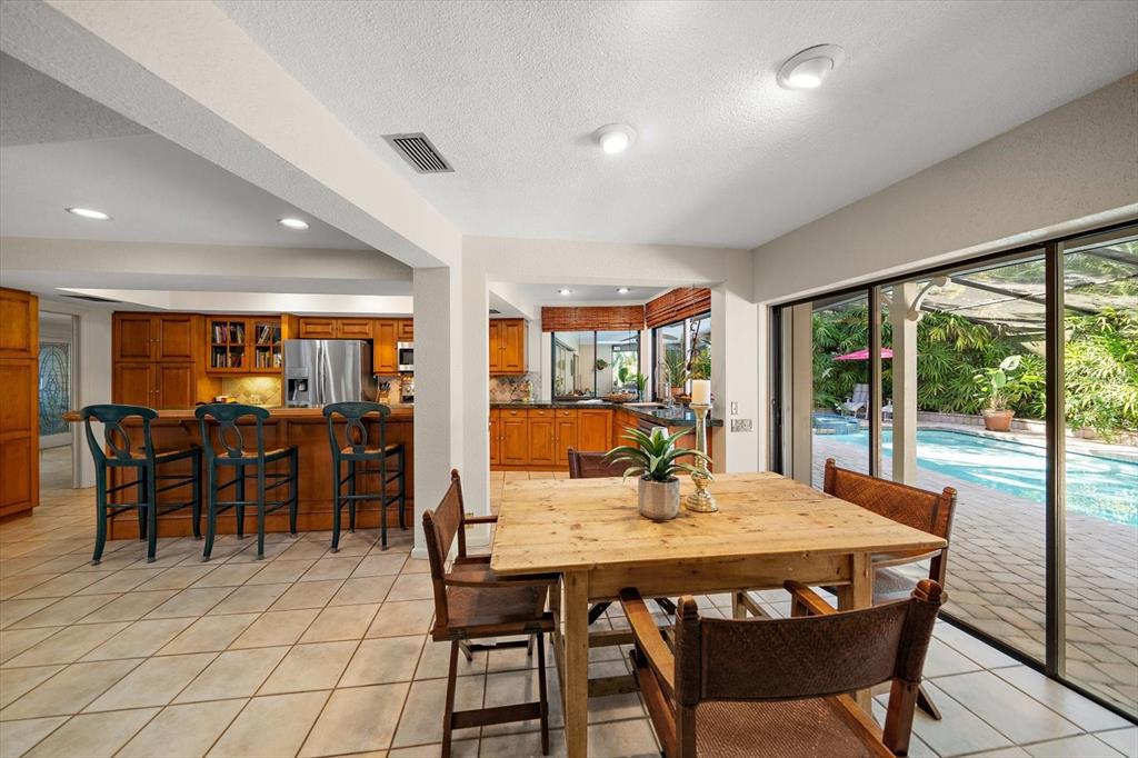 Dunedin, Florida, 34698, United States, 4 Bedrooms Bedrooms, ,3 BathroomsBathrooms,Residential,For Sale,1995790