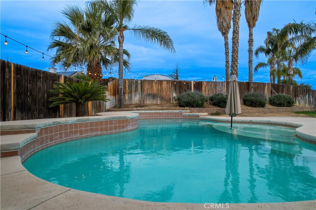 Bakersfield, California, 93312, United States, 3 Bedrooms Bedrooms, ,2 BathroomsBathrooms,Residential,For Sale,1915632