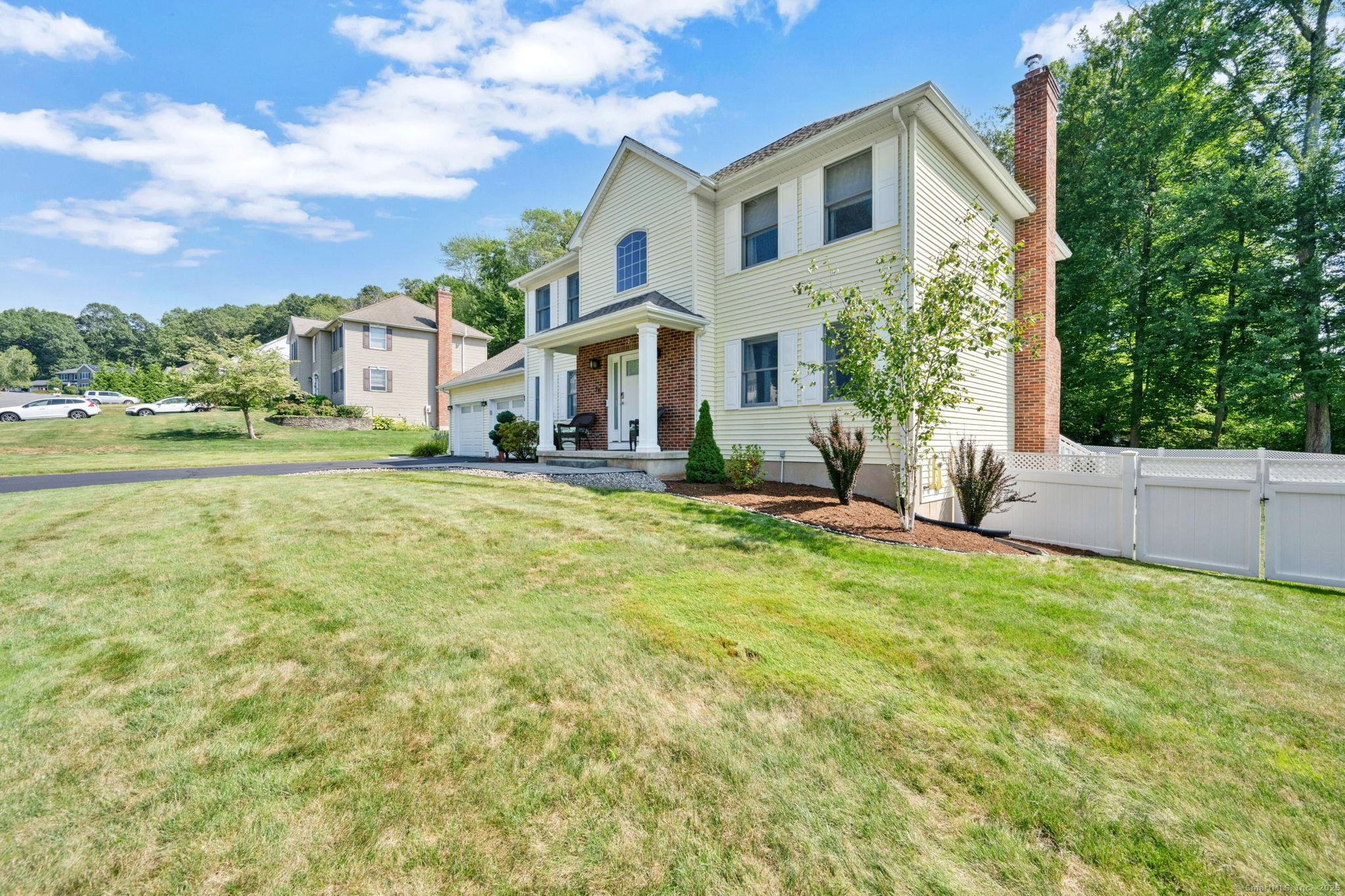 Vernon, Connecticut, 06066, United States, 3 Bedrooms Bedrooms, ,4 BathroomsBathrooms,Residential,For Sale,1944677