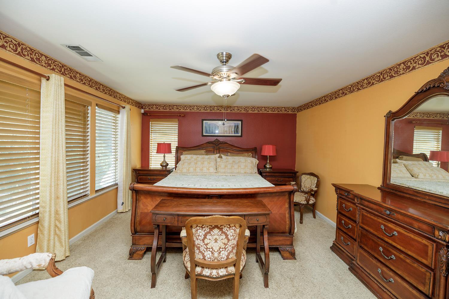 Merced, California, 95340, United States, 5 Bedrooms Bedrooms, ,3 BathroomsBathrooms,Residential,For Sale,1943664
