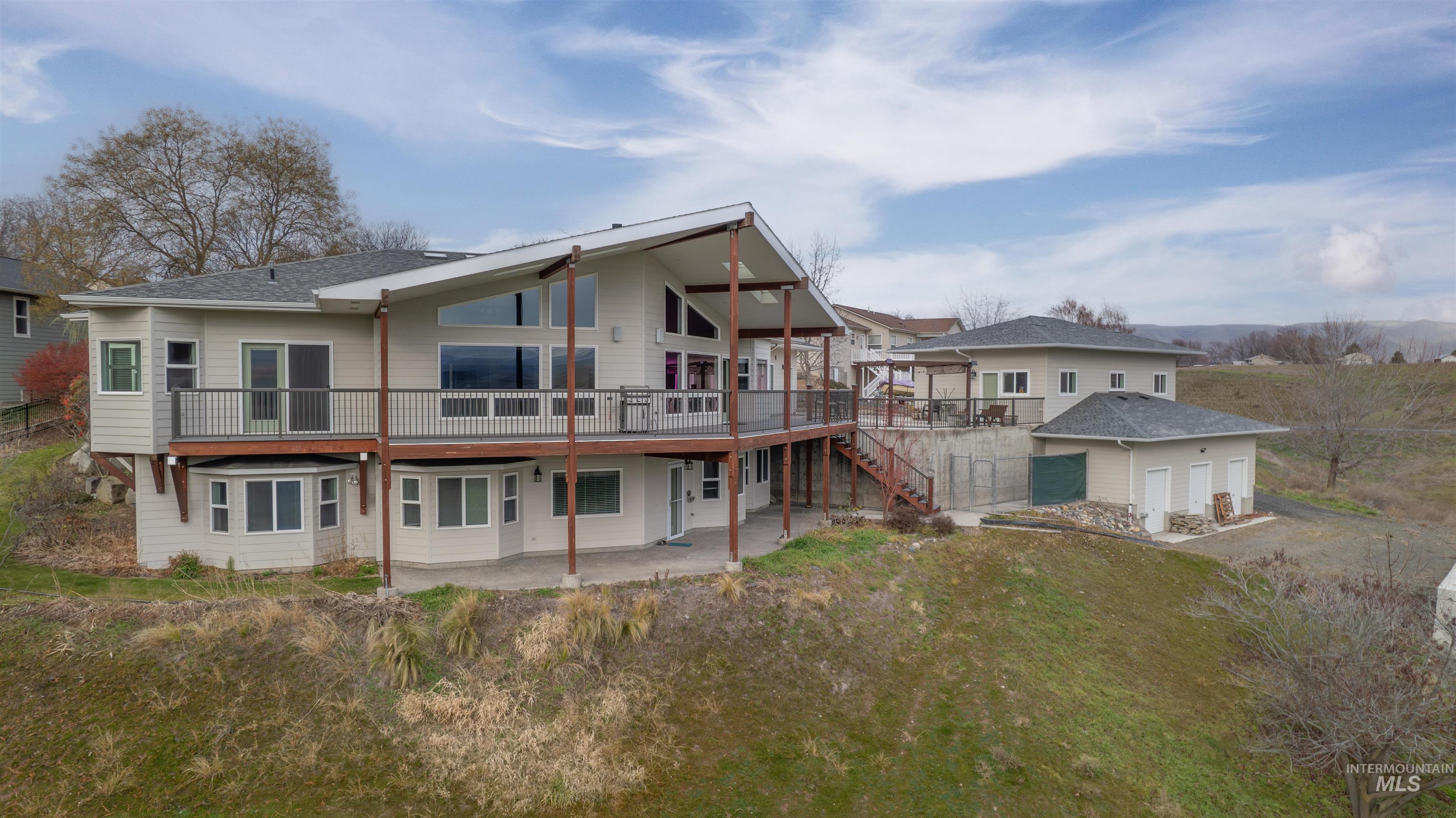 1993 & 1971 10th Ave, Clarkston, Washington, 99403, United States, 5 Bedrooms Bedrooms, ,Residential,For Sale,1993 & 1971 10th Ave,1616374