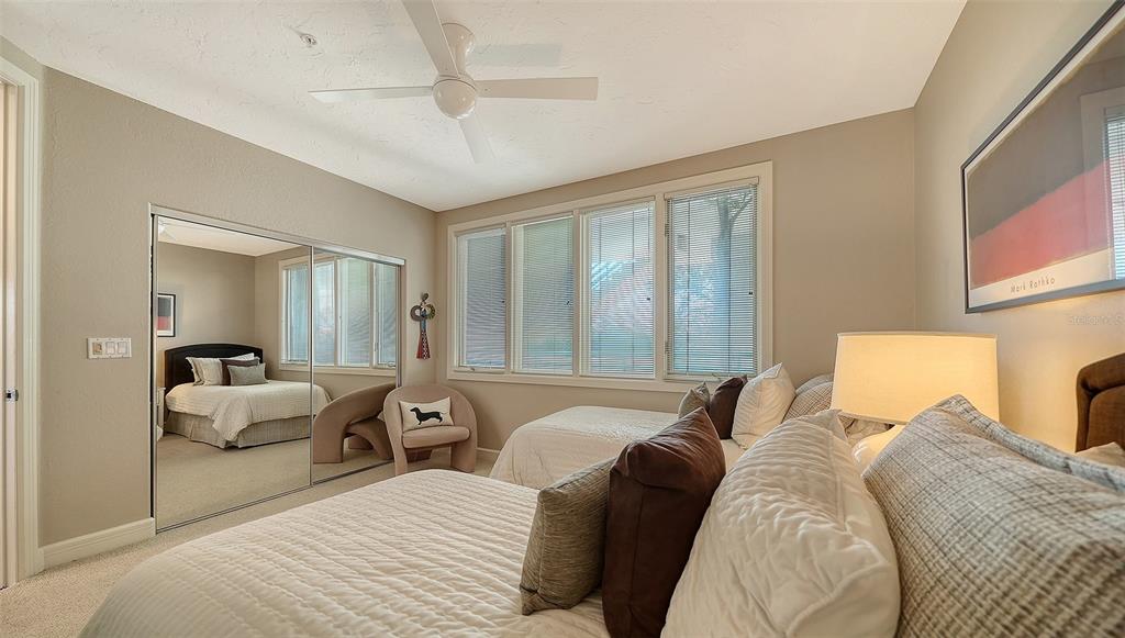 Longboat Key, Florida, 34228, United States, 2 Bedrooms Bedrooms, ,3 BathroomsBathrooms,Residential,For Sale,1989071