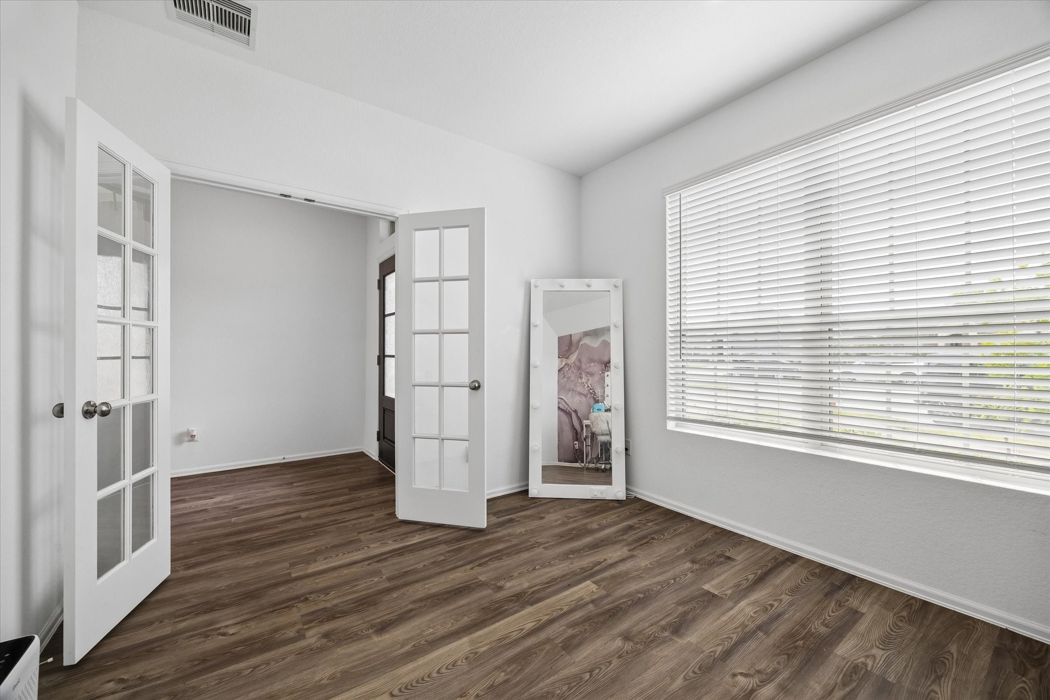  4311 Cedar Ash Drive - 物件實景