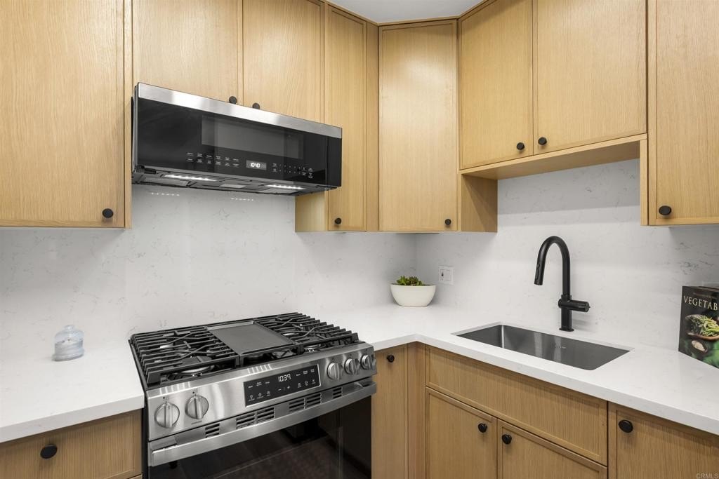 San Diego, California, 92101, United States, 1 Bedroom Bedrooms, ,1 BathroomBathrooms,Residential,For Sale,1996948