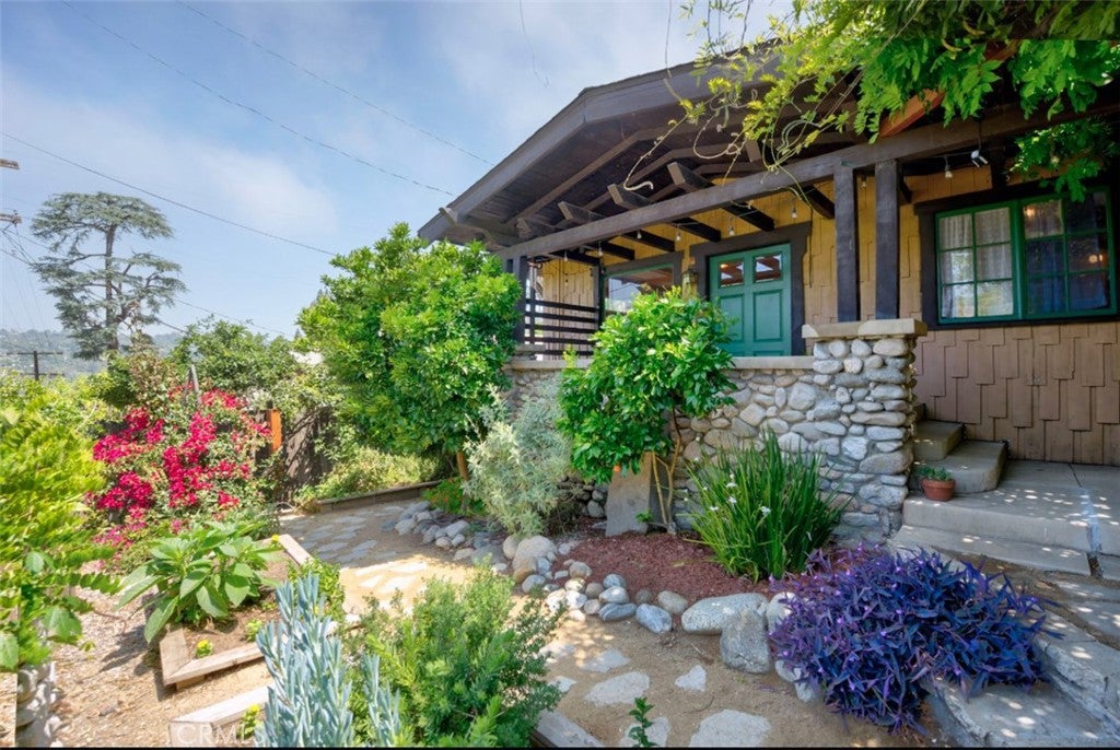 Los Angeles, California, 90031, United States, 3 Bedrooms Bedrooms, ,2 BathroomsBathrooms,Residential,For Sale,1862945